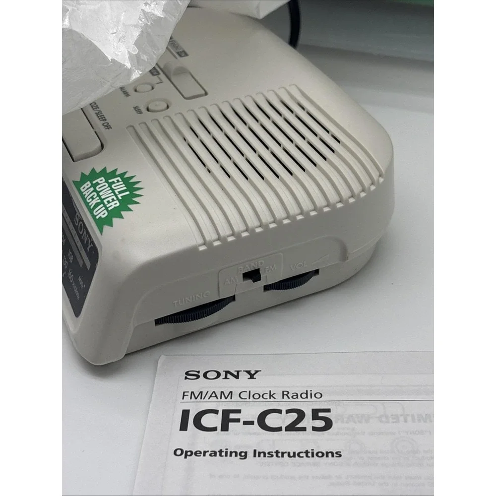 Sony Dream Machine Model ICF-C25 Clock Radio AM/FM Alarm White Vintage Open Box